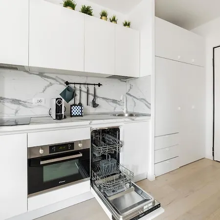 Brand New Apts Lima M1 Milan